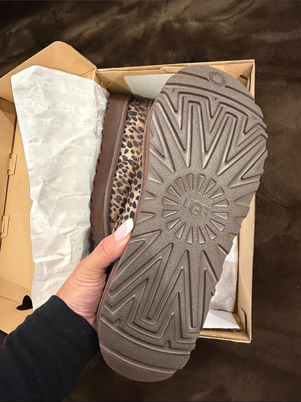 UGG Leopard Print Tasman - Picture 3 of 3
